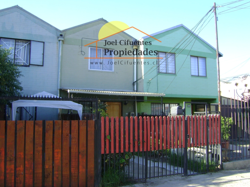 Casa sólida, 2 piso, buena ubicación.